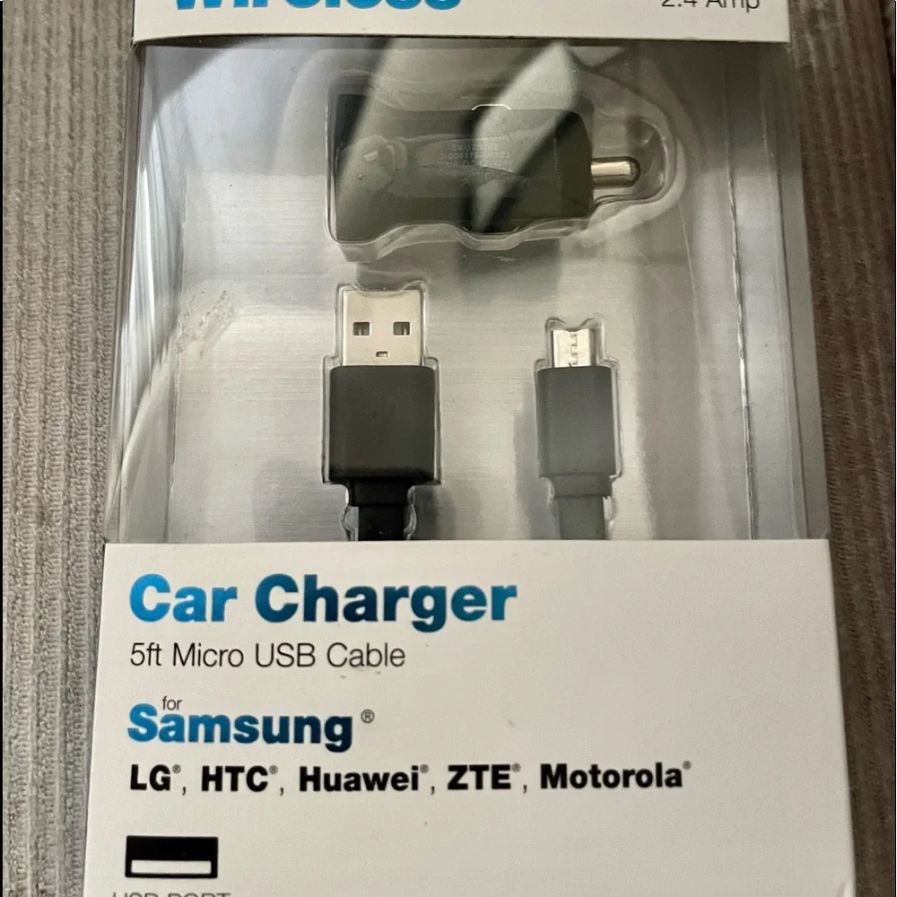 Brand new Samsung car charger